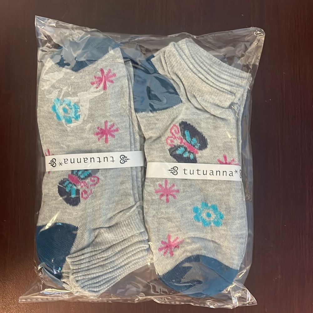 Tutuanna No-Show Socks Butterflies